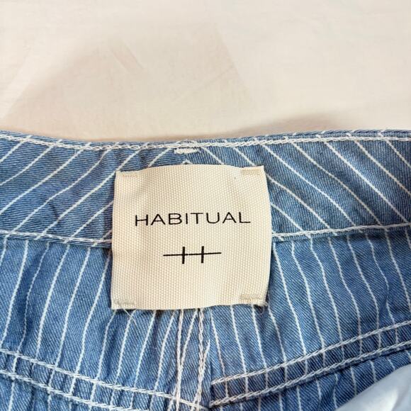 Habitual womens wide leg pinstripe lightweight denim pants. Size 0/25. boho - Picture 3 of 5